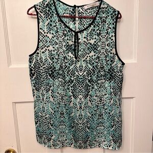 ⭐️ Kasper Med Sleeveless Snake Print Blouse - Black and Green
